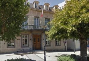 Carte grise à la Sous-Préfecture d'Ambert (63)