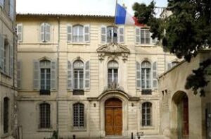 Carte grise à la Sous-Préfecture d'Arles (13)